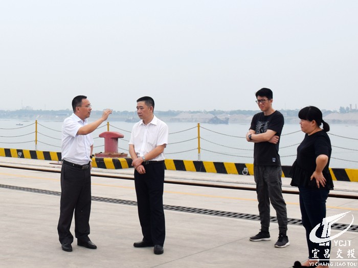 中行領(lǐng)導(dǎo)視察 065(修圖).jpg